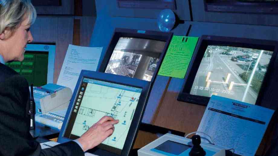 Securing the UK border at a commercial level Securing the UK border at a commercial level